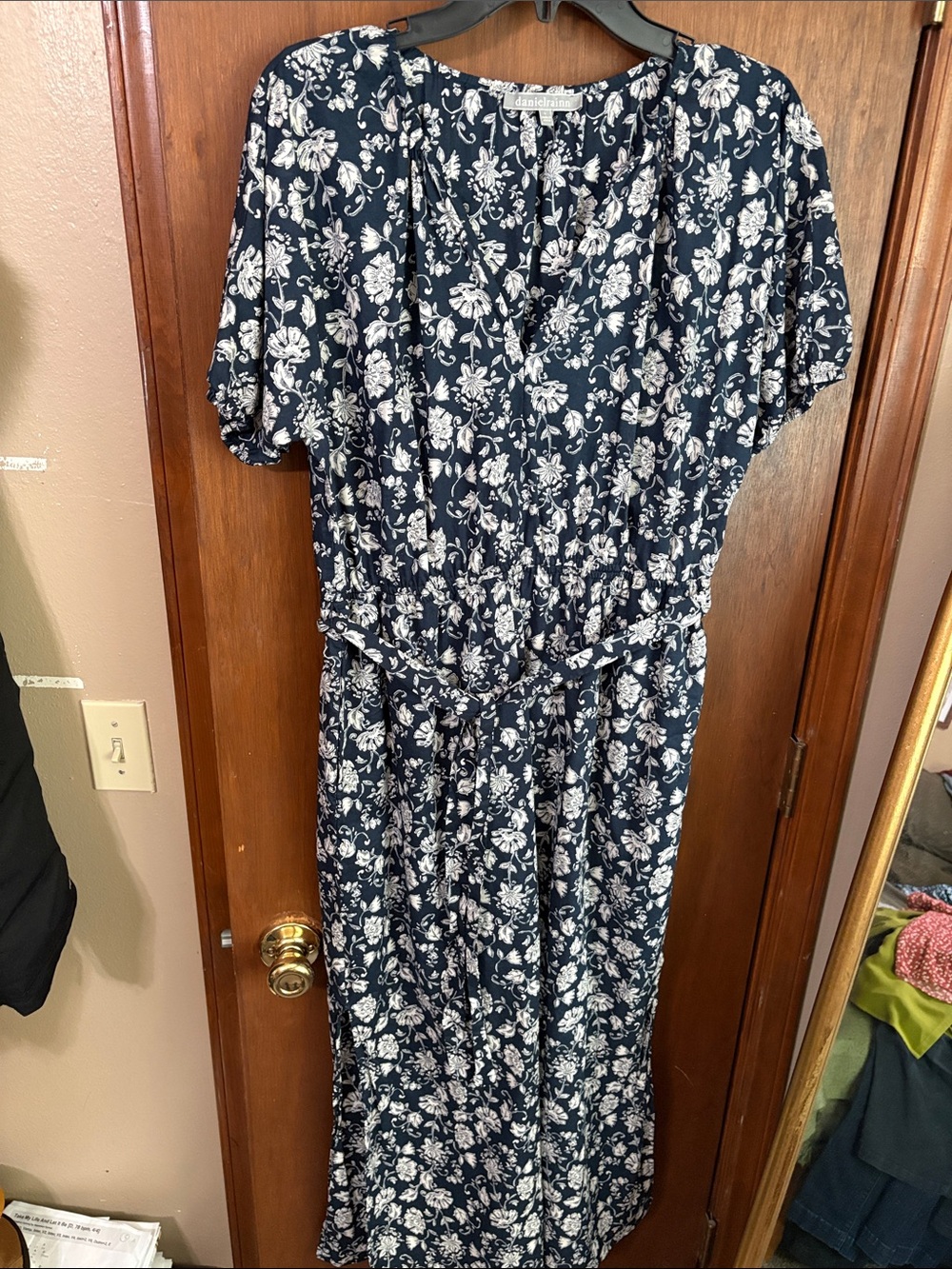 Daniel Rainn Flora Short Sleeve Maxi Dress - Picture 4 of 5